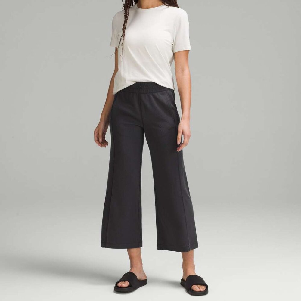 Lululemon Ribbed Softstreme Mid-Rise Wide-Leg Cropped Pant 25" size 4